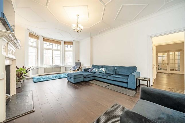 Flat to rent in Montagu Mansions, London
