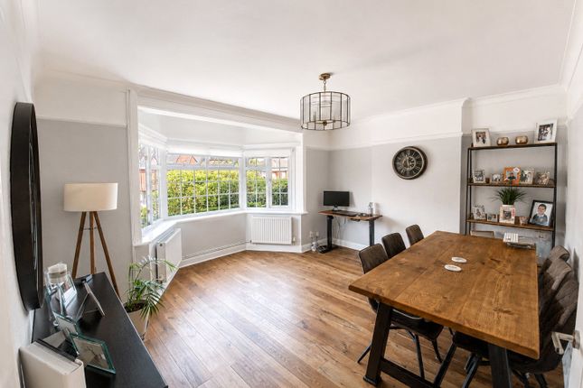 23,, Hillside, Surrey photo 4