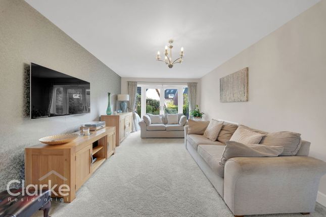 12, Peel Tower Close, Chorley photo 3
