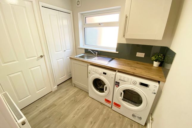 Ensuite 4, 186, Hearsall Lane, Coventy photo 4
