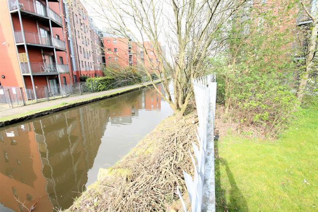 9 The Drum, 7 Stillwater Drive, Manchester photo 4