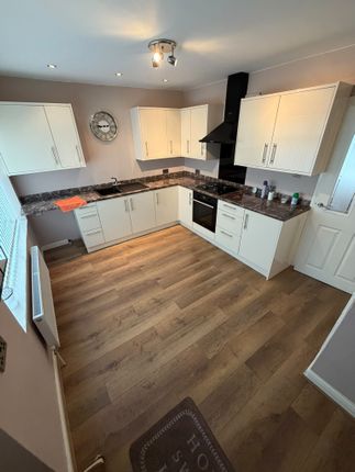 24, Selkirk Road, Oldham photo 5