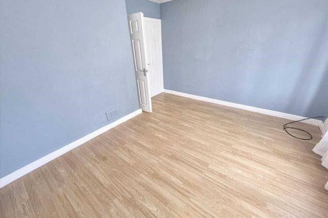 38, Harland Green, Liverpool photo 2