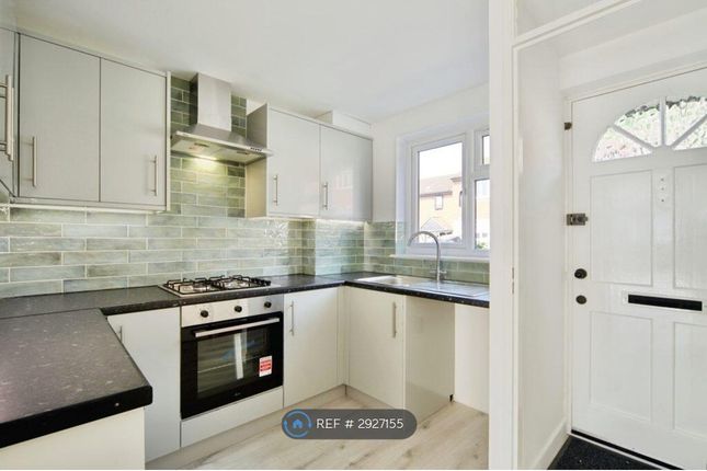 Stapleford Close, London photo 4