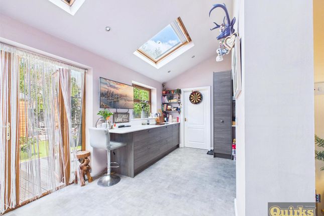 17, Douglas Drive, Wickford photo 2