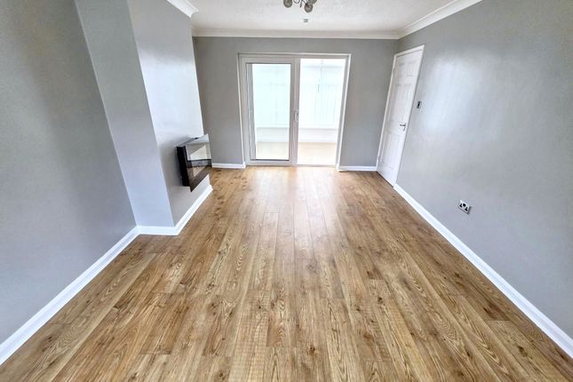2, Lowland Close, Sunderland photo 4