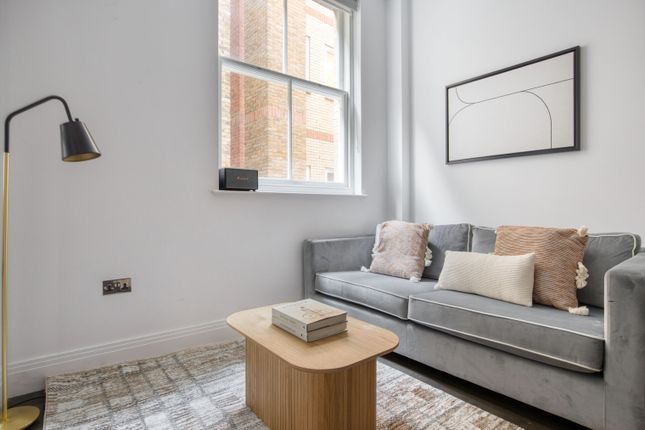Flat to rent in Holborn, London