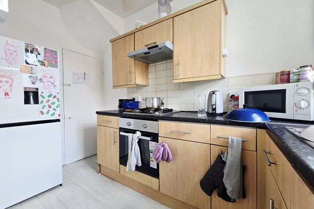 Hessle Street Hyde Park, Leeds photo 3