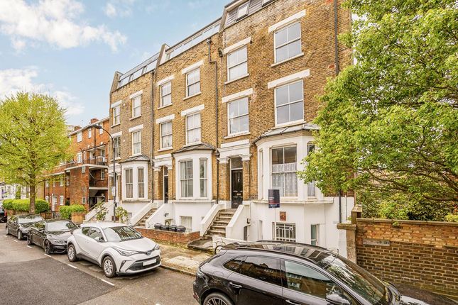 Flat to rent in Westwick Gardens, London