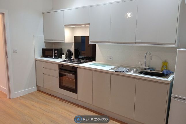 Shared Kitchen Diner