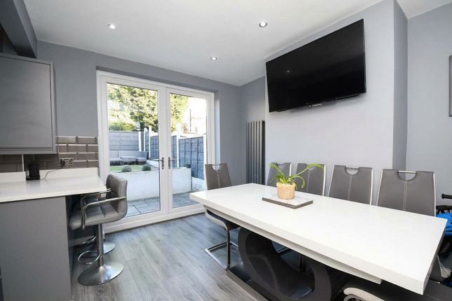 13 Winchester Road, Salford photo 3