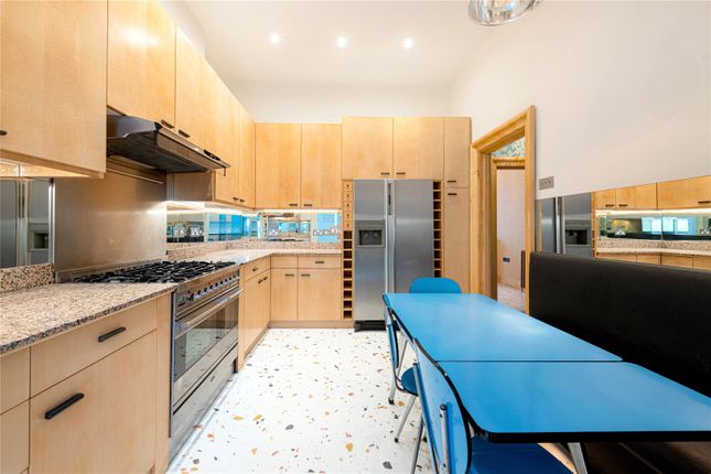 Maisonette to rent in Kensington Park Road, Notting Hill, London