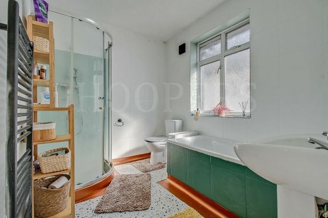 106a, Tanfield Avenue, London photo 4