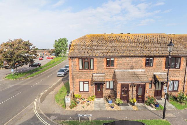 Flat for sale in Windmill Court, East Wittering, Chichester
