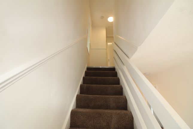 104, Parkway, Erith photo 5