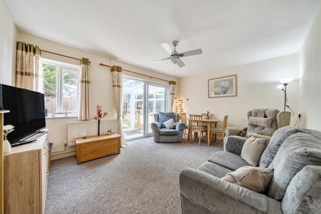 17, East Way, Abingdon photo 4