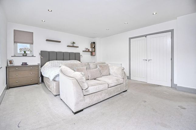 1 Woodstock Drive Bedroom 1 (2).Jpg