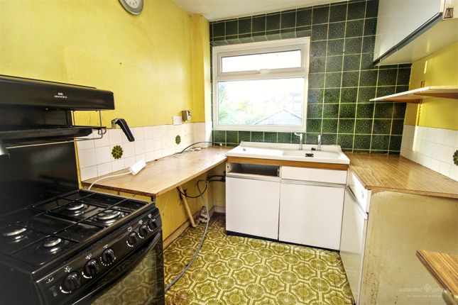 28, Newbery Close, Reading photo 4