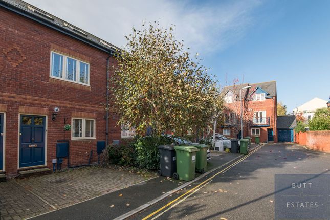 Thumbnail Terraced house for sale in Haven Road, Exeter
