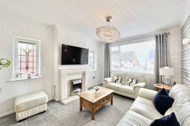 8, Berwick Avenue, Cleveleys photo 3