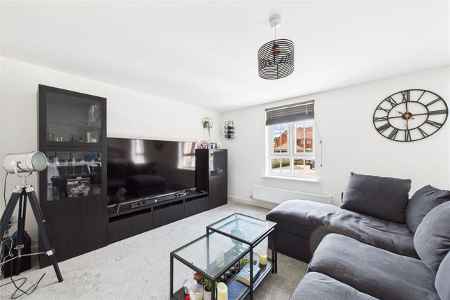 12, Keller House, 1, Barrosa Road, Aldershot photo 2