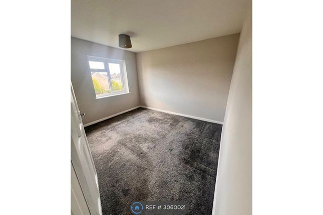 Priory Close, Ilkeston photo 4