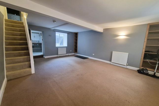 15, Heol Pentrerhedyn, Machynlleth photo 3