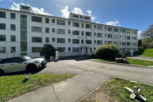 Studio studio on Flat 19, Taymount Grange, London, £210,000