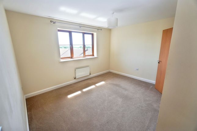Flat 96 Marsden House John North Close, High Wycombe, High Wycombe photo 4