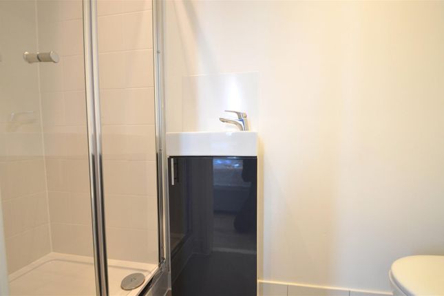 Studio Flat 3, 18, Oakdale Avenue, Northwood photo 4