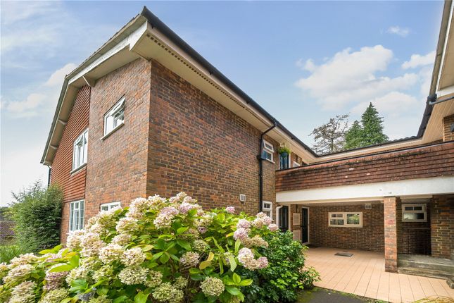 31, The Moorings, Surrey photo 2