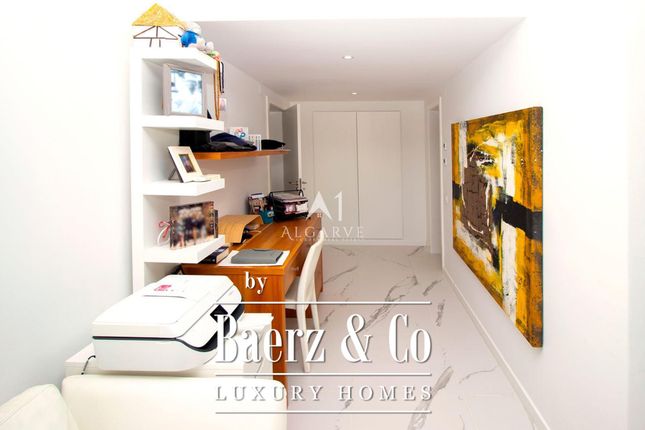 Apartment for sale in Volta Do Artico 14, 8125-406 Quarteira, Portugal