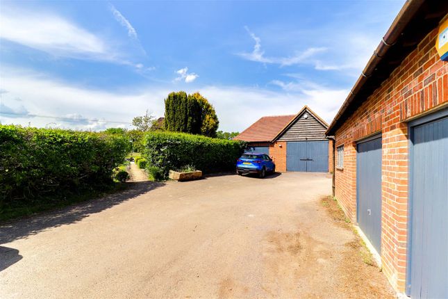 Garage 1.1.Jpg
