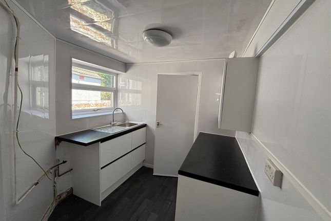 22, Lloyd Street, Wolverhampton photo 4