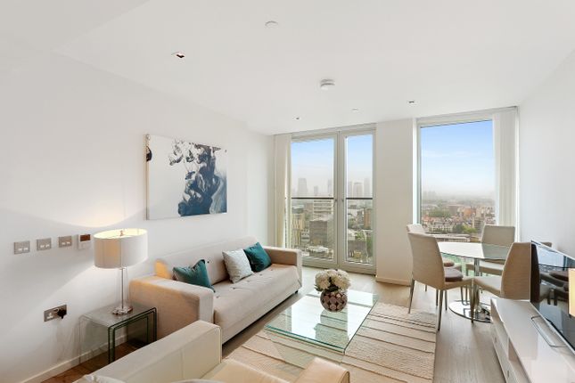 Flat for sale in Waterloo, Southbank, London