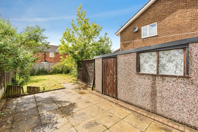 17, Dundee Close, Warrington photo 4