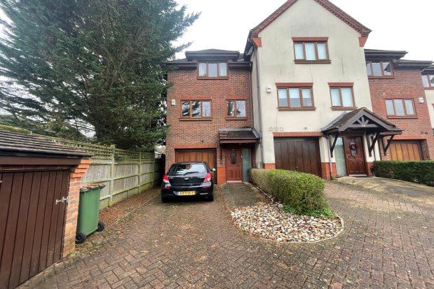 Thumbnail Property to rent in Bassett Crescent East, Southampton