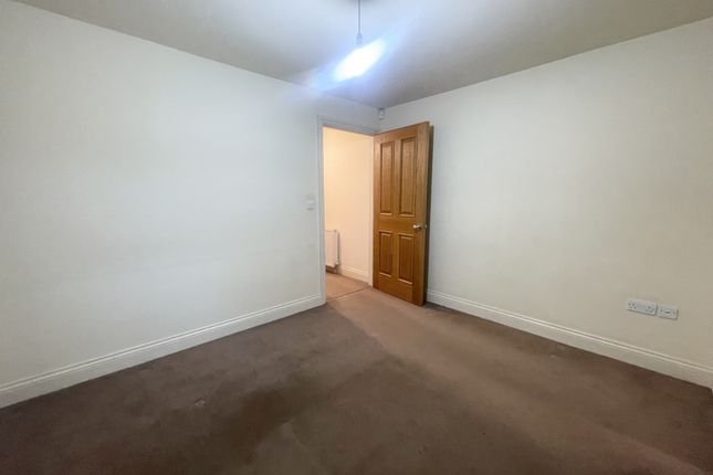 1c, Brook Road, Epping photo 3