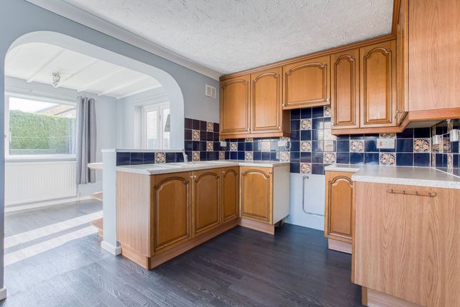 1 Watersfield Way, Dereham photo 2