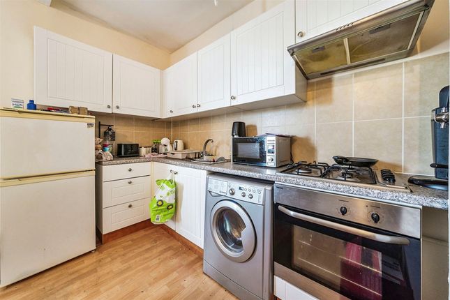 Flat 1, 24, Westgate, Grantham photo 2