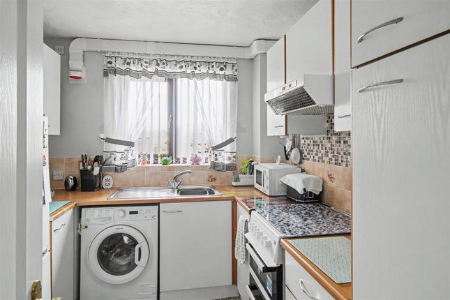 25, Lavender Court, King's Lynn photo 3