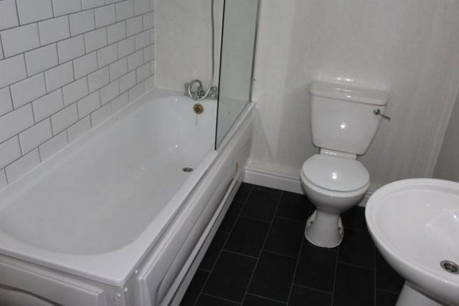 Flat 2 13, Hawarden Avenue, Liverpool photo 4