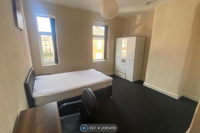 Room to rent in Mackenzie Road, Salford