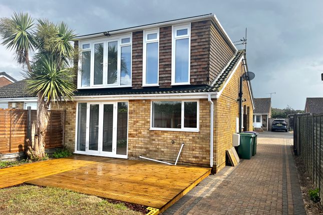 54, Laurel Avenue, Romney Marsh photo 2