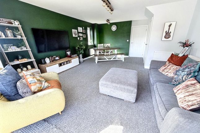 32, Newstead Road, Cramlington photo 3