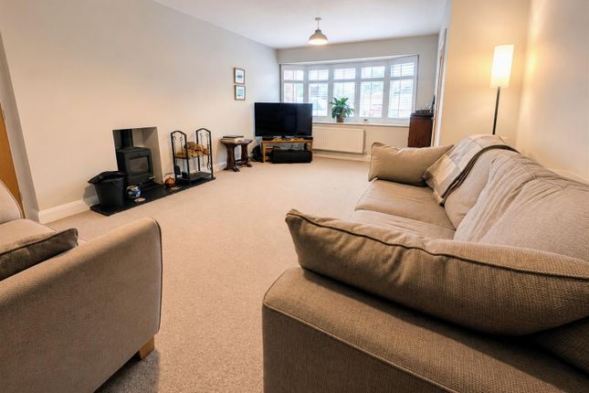 2, Caudle Close, Cropston photo 3