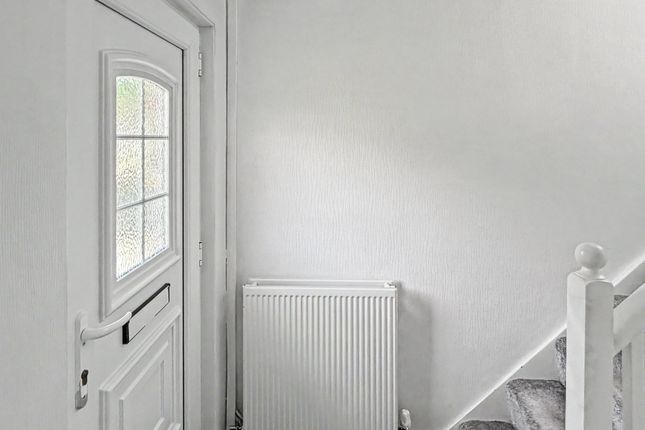 19, Acacia Avenue, Widnes photo 4
