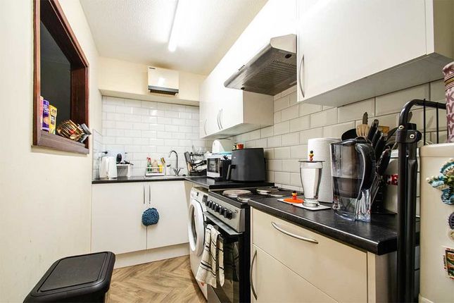 15, Abbotsford Road, Lichfield photo 3