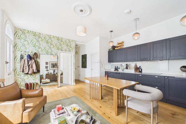 Flat 3, 3 Brownlow Terrace, Stamford photo 3