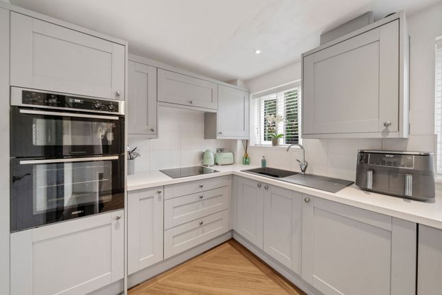 37 Livingstone Close, Warrington photo 4